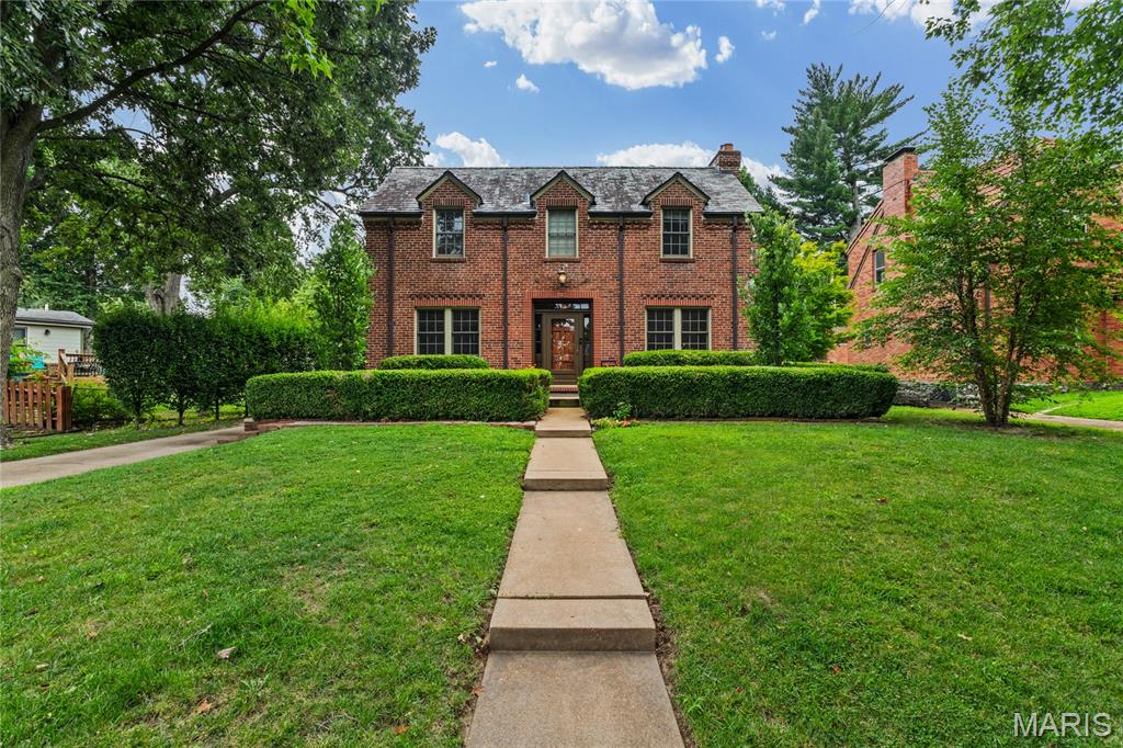 Photo of 7400 Warwick Drive Pasadena Hills MO 63121