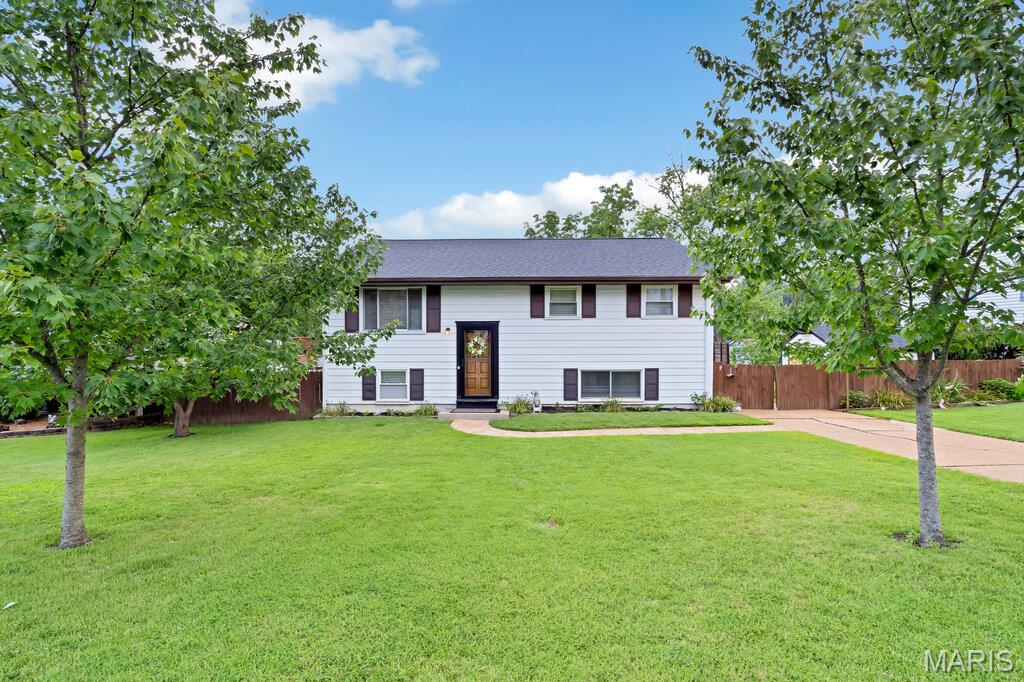 Photo of 532 Golden Valley Drive St Louis MO 63129