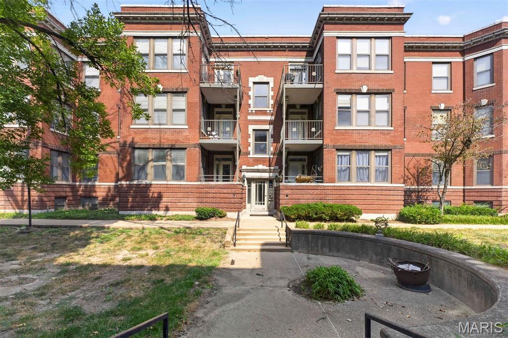 Photo of 615 Clara Avenue #1C St Louis MO 63112