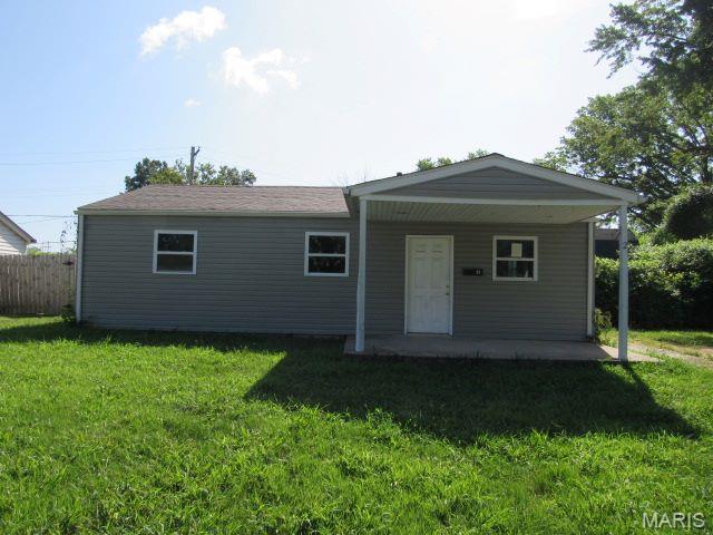 Photo of 2 Saint Luke Court Cahokia IL 62206