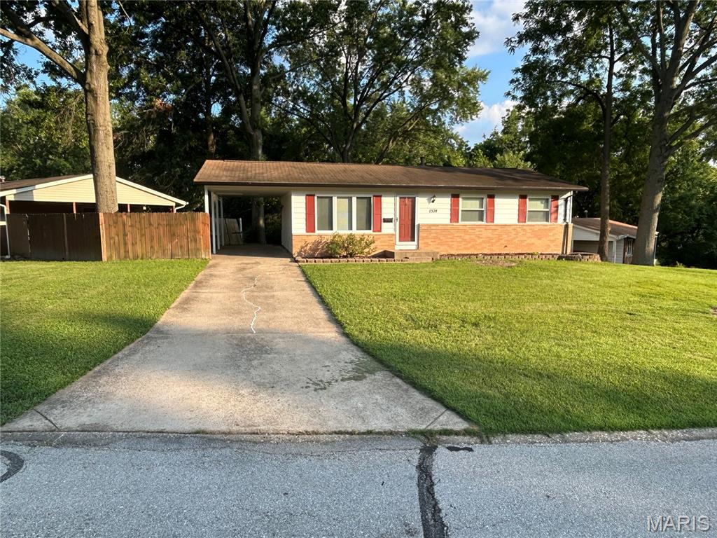 Photo of 1574 Ville Angela Lane Hazelwood MO 63042