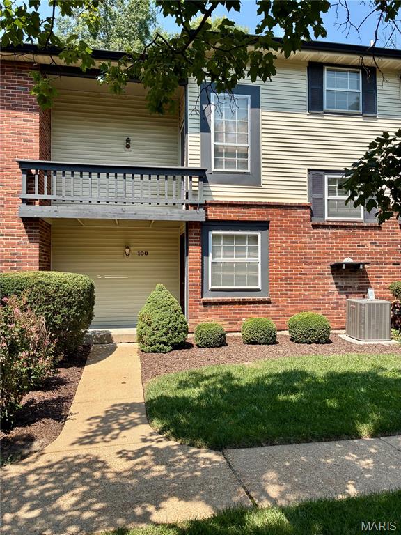 Photo of 100 Conway Cove Drive Chesterfield MO 63017