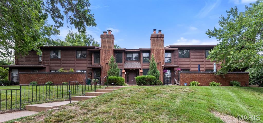 Photo of 2037 Trailcrest Lane #8 Kirkwood MO 63122