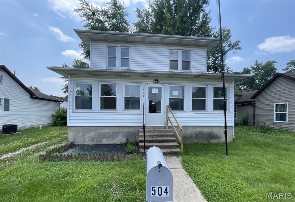 Photo of 504 E Walnut Street Gillespie IL 62033
