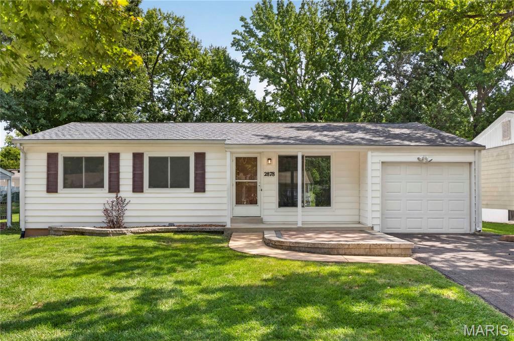 Photo of 2878 Foxwood Drive Maryland Heights MO 63043