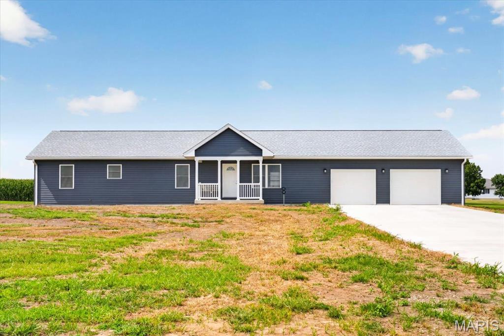 Photo of 28500 Old Fidelity Road Jerseyville IL 62052