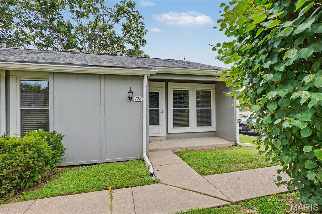 Photo of 176 Harbor View Drive Lake St Louis MO 63367