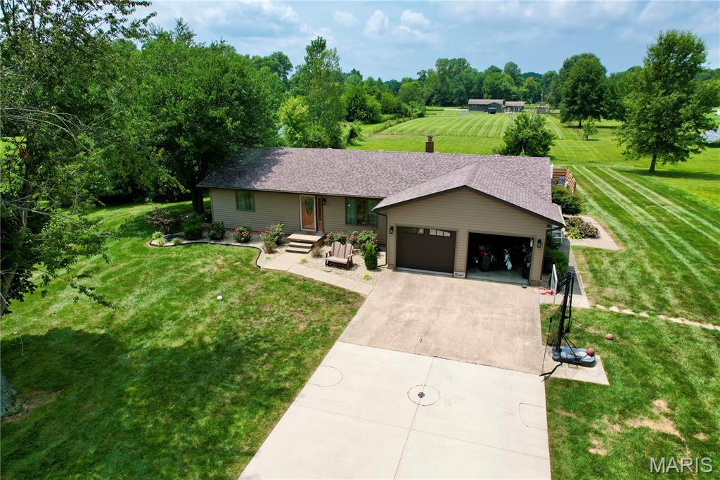 Photo of 3417 College Street Road Salem IL 62881