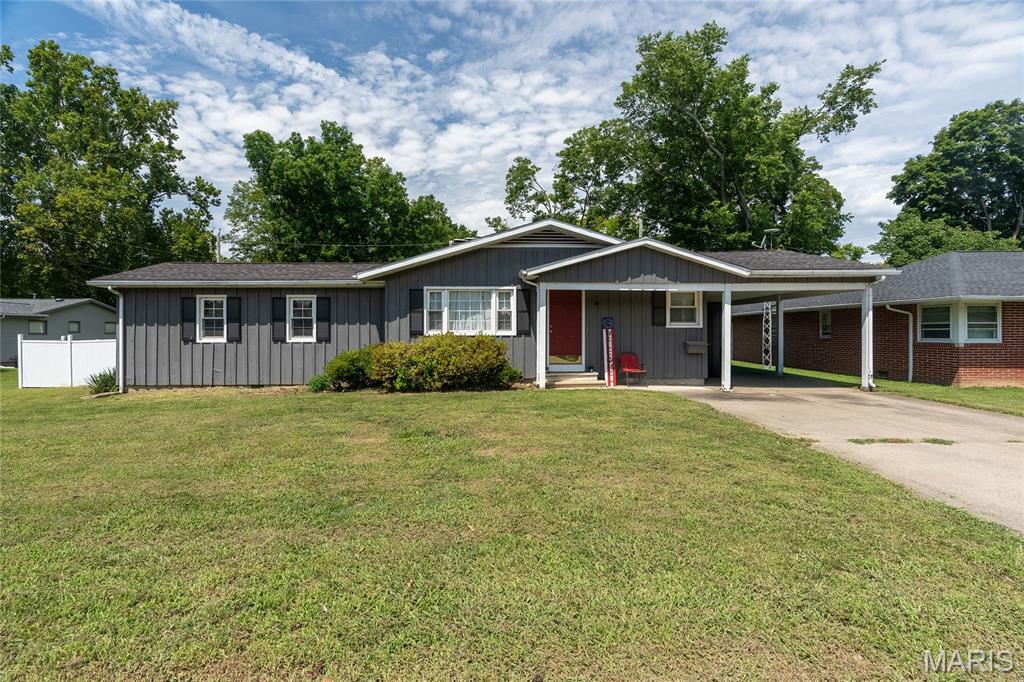 Photo of 383 Park Lane Herrin IL 62948