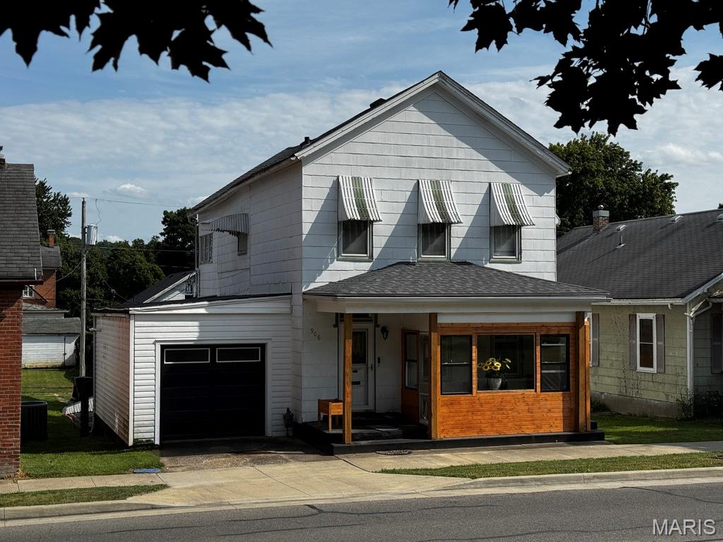 Photo of 906 Georgia Street Louisiana MO 63353