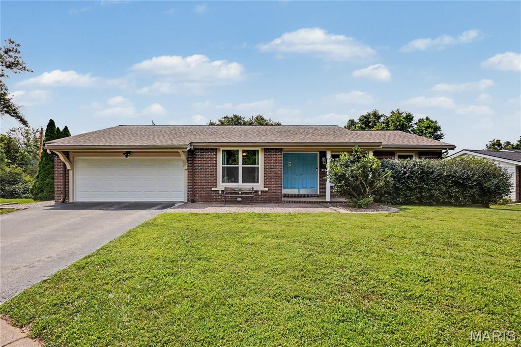 Photo of 50 White Plains Drive Chesterfield MO 63017