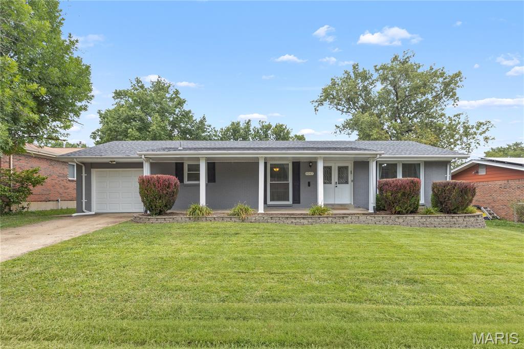 Photo of 8047 Amherst Avenue University City MO 63130