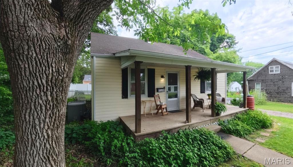 Photo of 317 Roosevelt Street Lebanon IL 62254