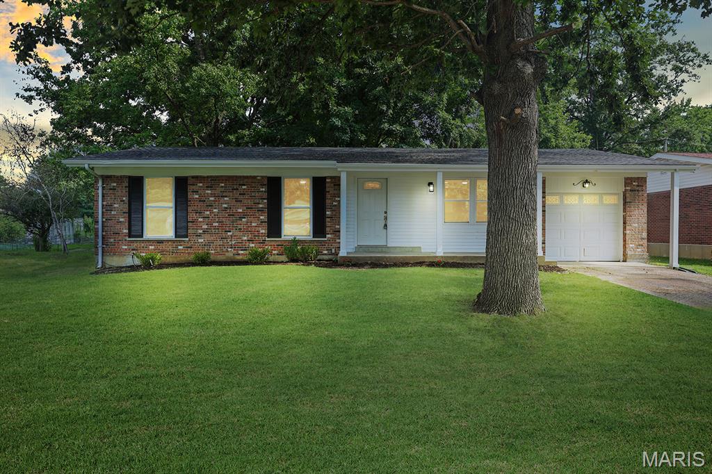 Photo of 3855 Belcroft Drive Florissant MO 63034