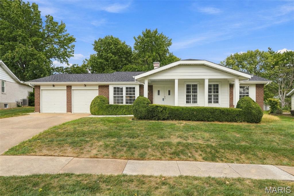 Photo of 1230 Luray Drive Chesterfield MO 63017