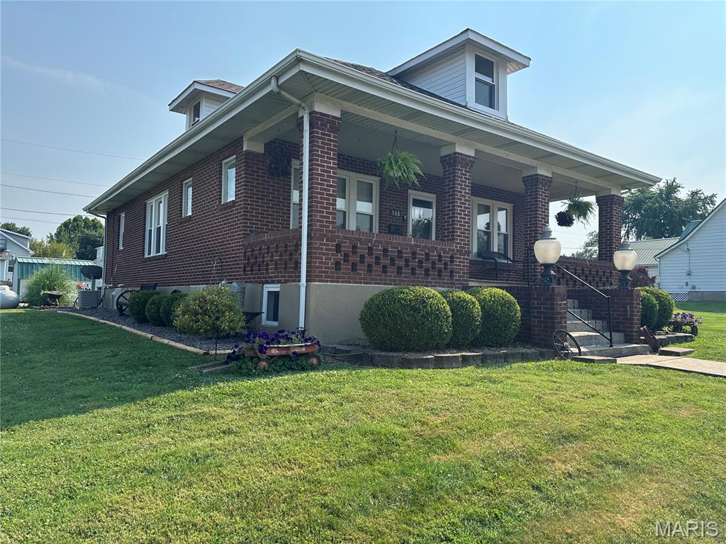 Photo of 308 E Lincoln Avenue Owensville MO 65066