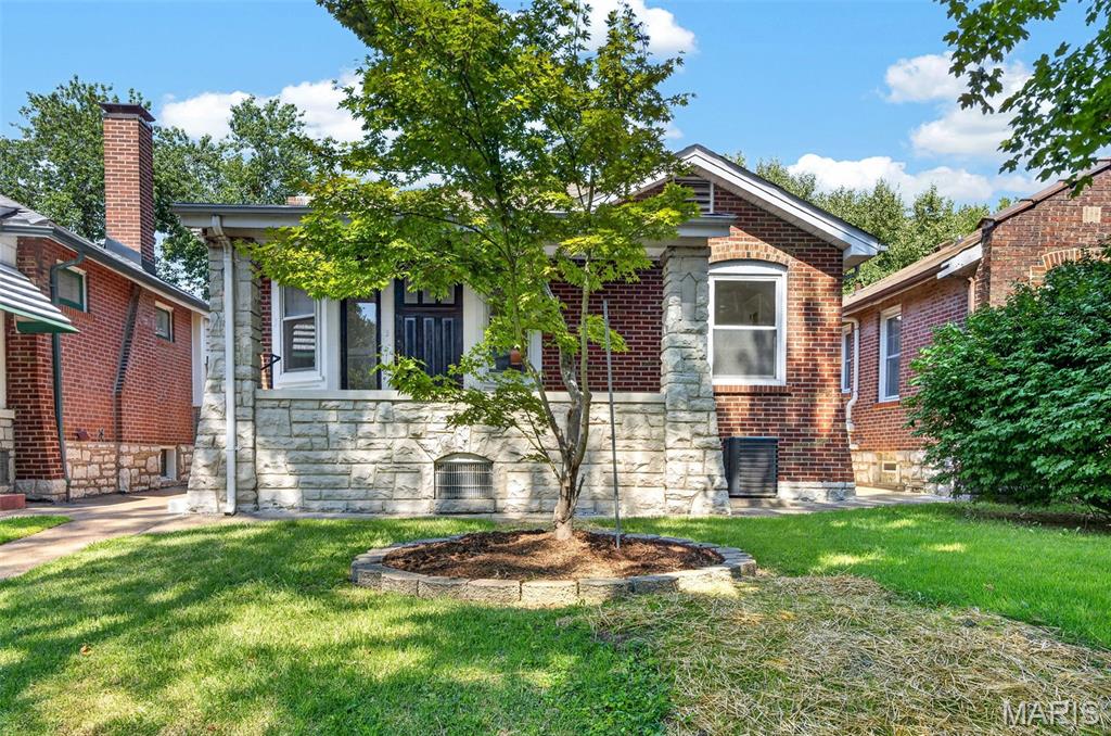 Photo of 4005 Dover Place St Louis MO 63116