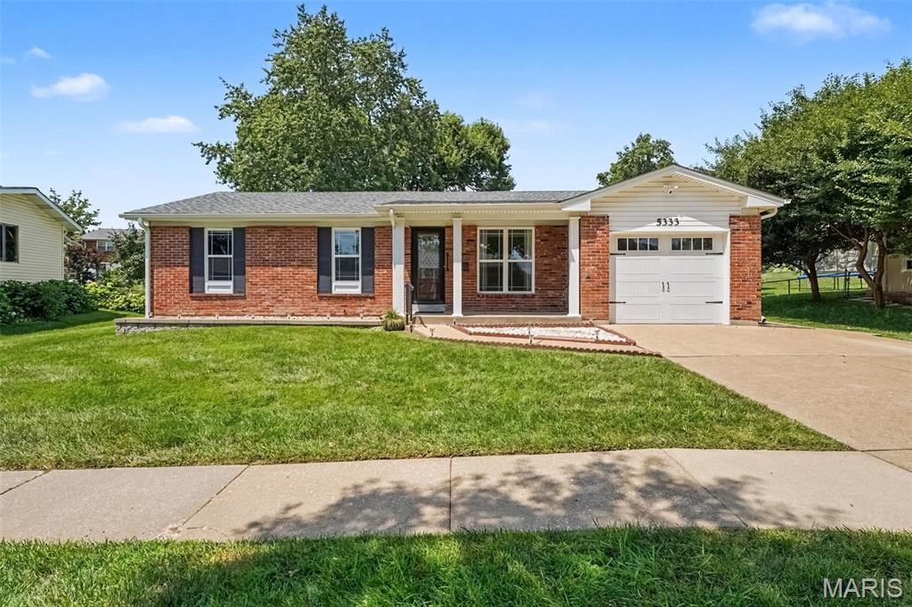 Photo of 5333 Victron Drive Oakville MO 63129