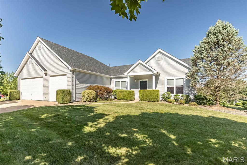 Photo of 865 Bellerive Manor Drive St Louis MO 63141