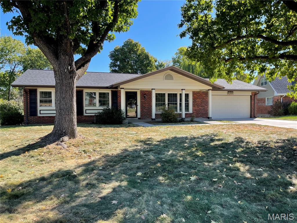 Photo of 7 Greymore Drive Chesterfield MO 63017