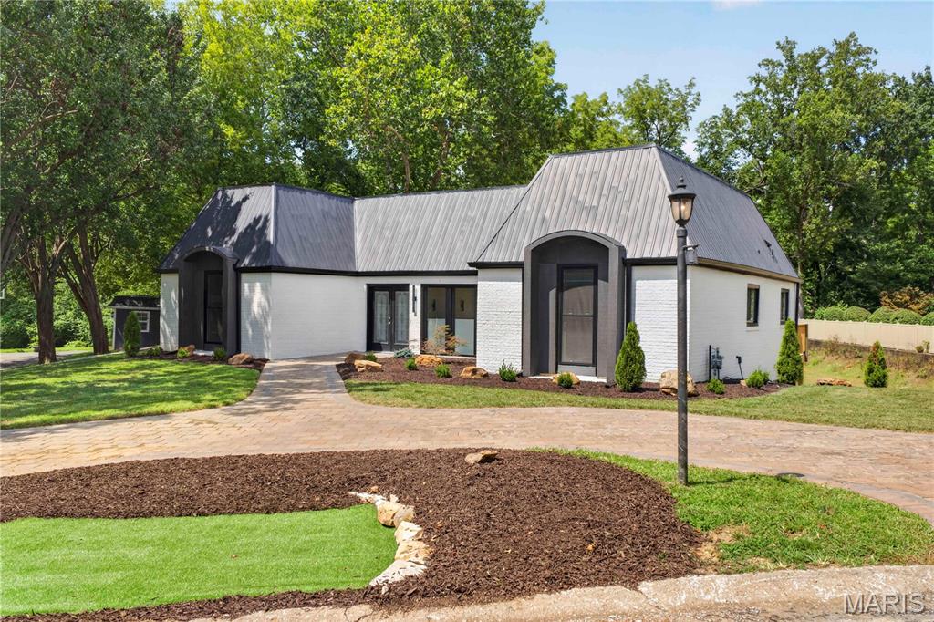 Photo of 111 Lamoine Lane Belleville IL 62223