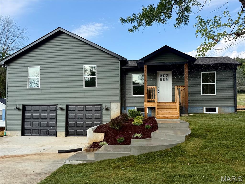 Photo of 321 N 5th Street Pacific MO 63069