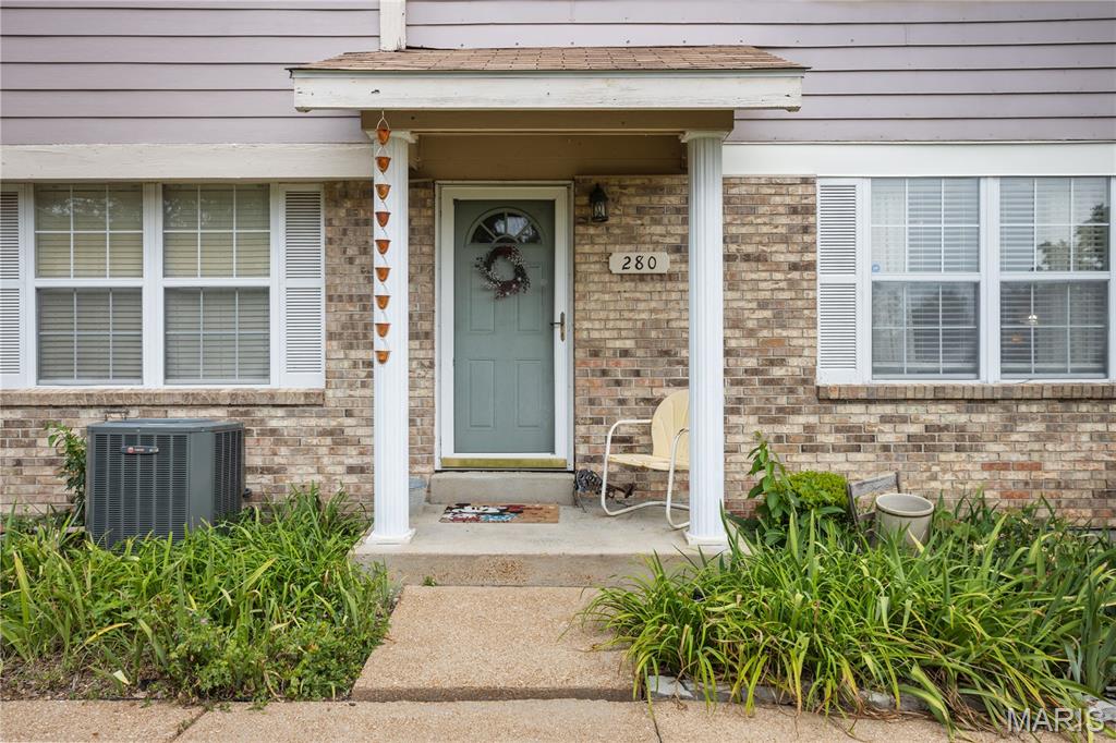 Photo of 280 Carmel Woods Drive Ballwin MO 63021