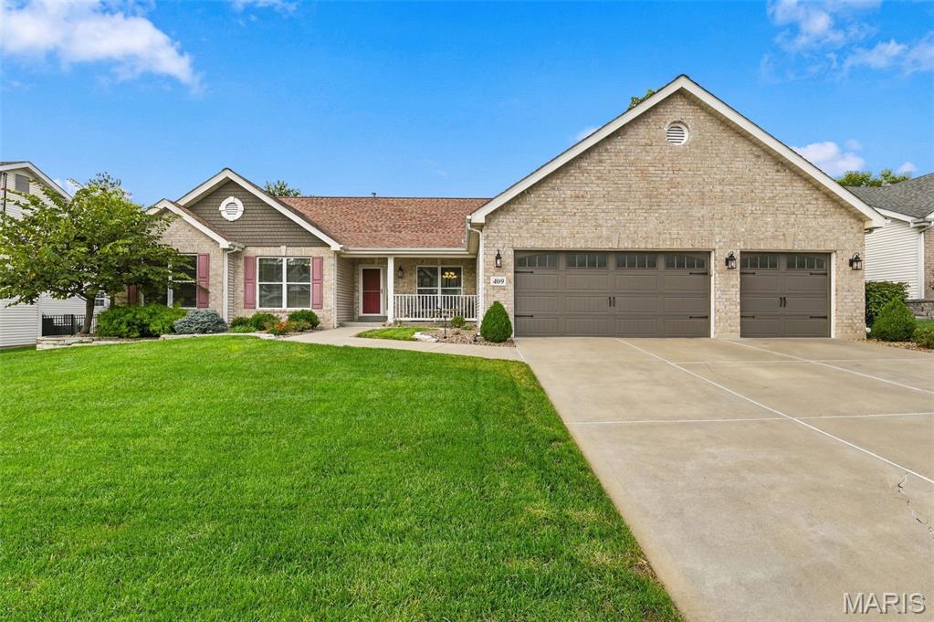 Photo of 409 Mannington Drive St Peters MO 63376