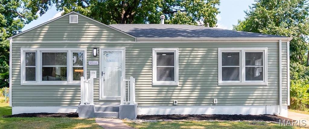Photo of 9866 Eastdell Drive Dellwood MO 63136