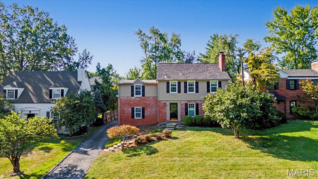 Photo of 12 Beverly Drive Olivette MO 63132