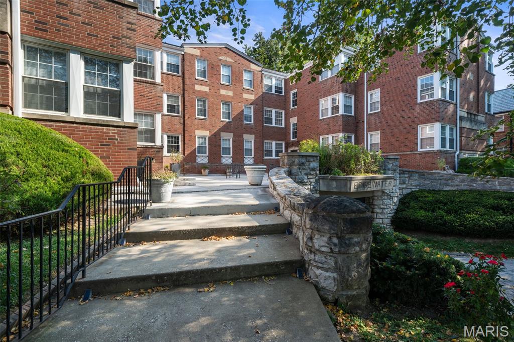 Photo of 7563 Oxford Drive #3S Clayton MO 63105