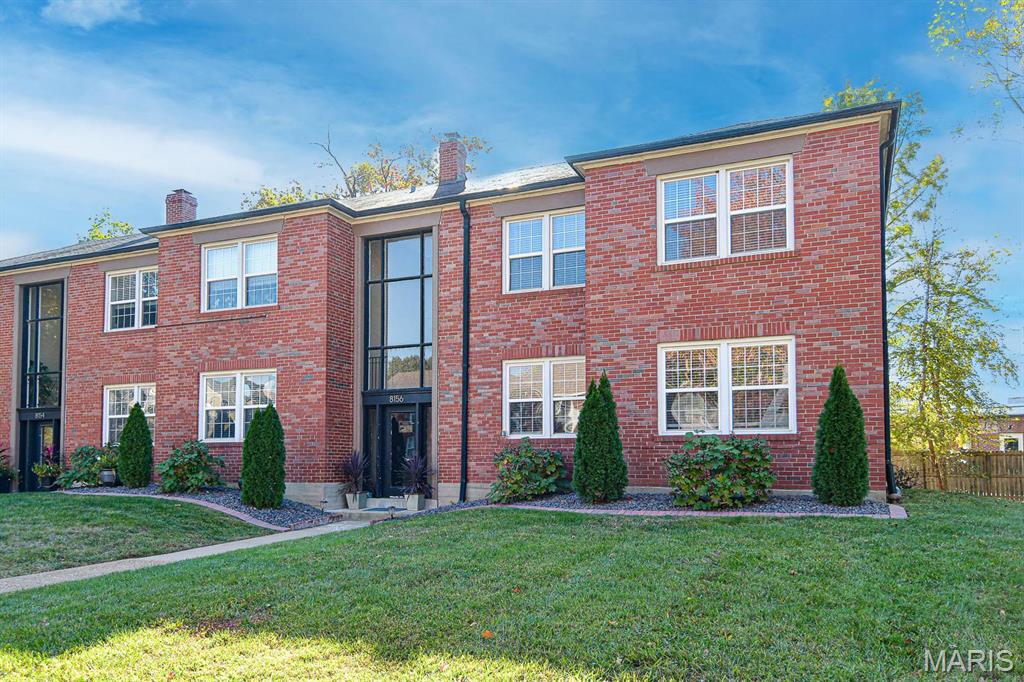 Photo of 8154 Whitburn Avenue #2W St Louis MO 63106