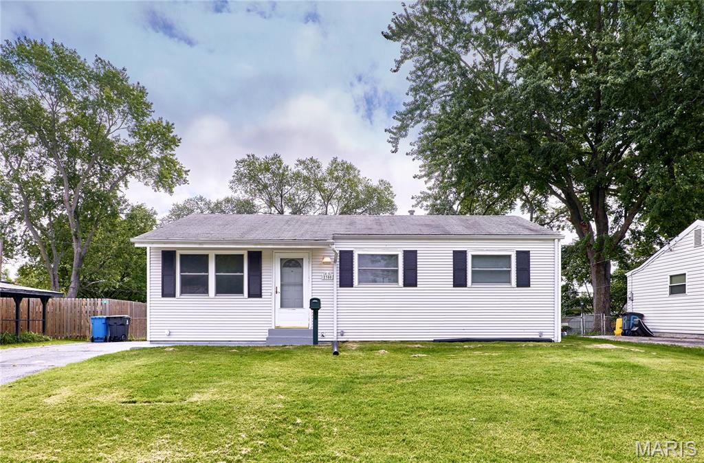 Photo of 2350 Grants Parkway Florissant MO 63031
