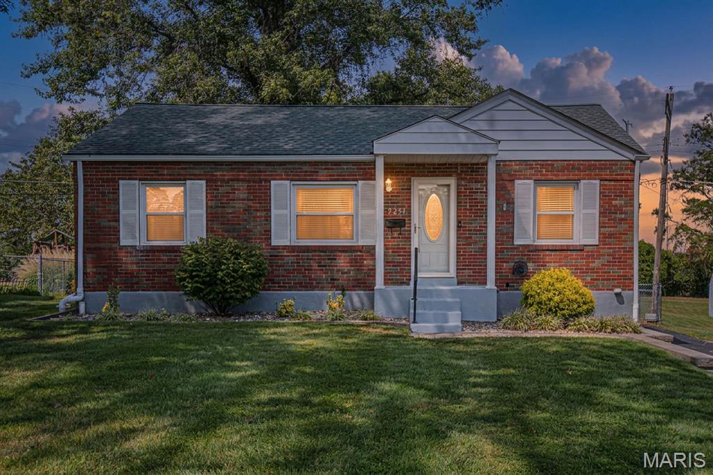 Photo of 9251 Southview Lane St Louis MO 63123