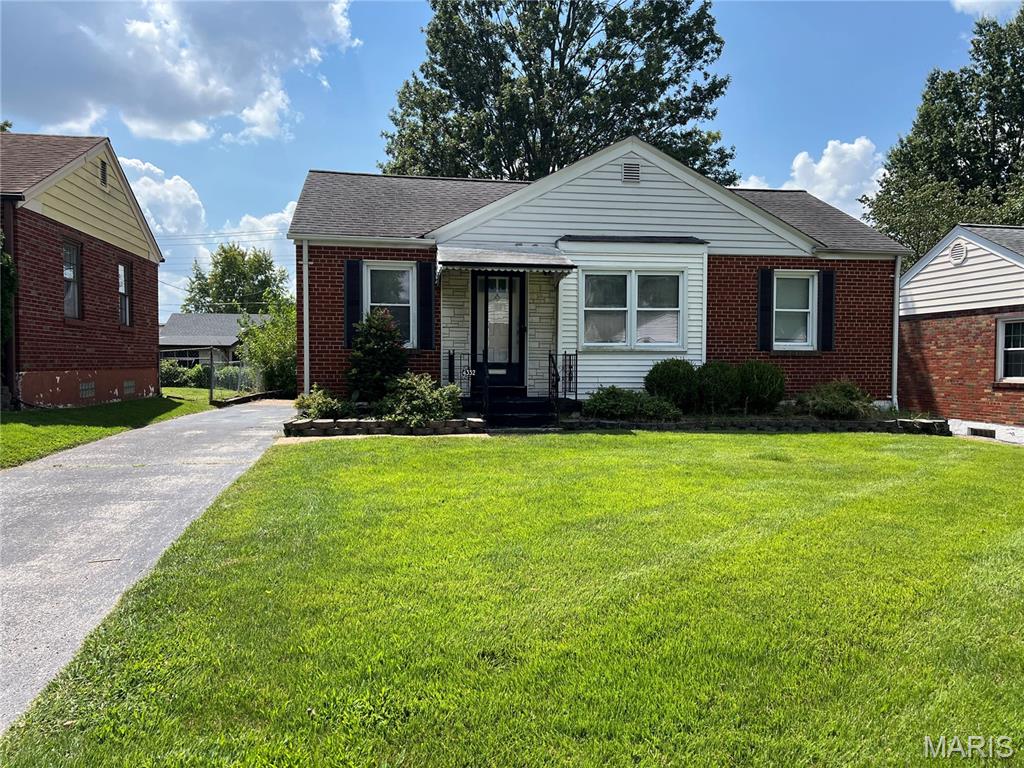 Photo of 4332 Sunshine Drive St Louis MO 63116