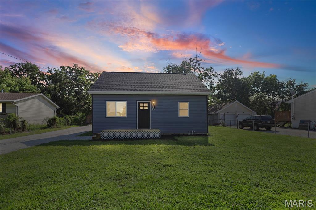 Photo of 222 Lindenwood Drive East Alton IL 62024