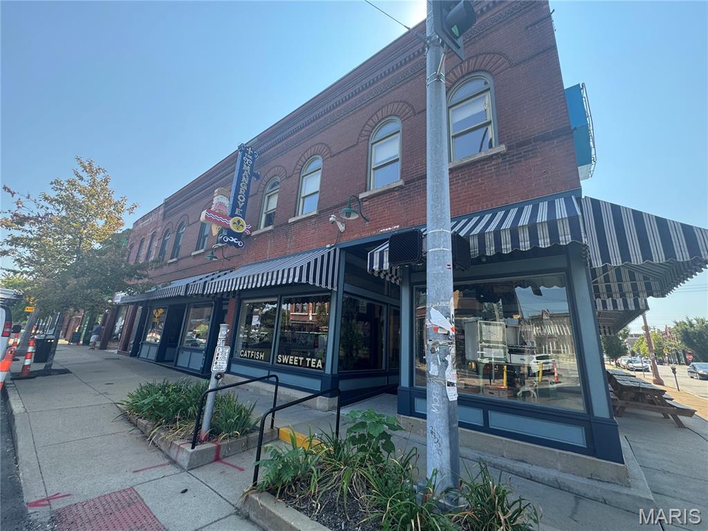 Photo of 4270 Manchester St Louis MO 63110