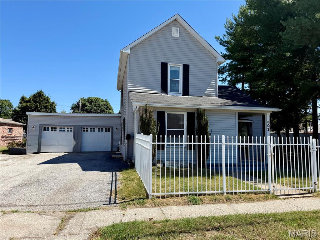 Photo of 302 Broadway East Alton IL 62024