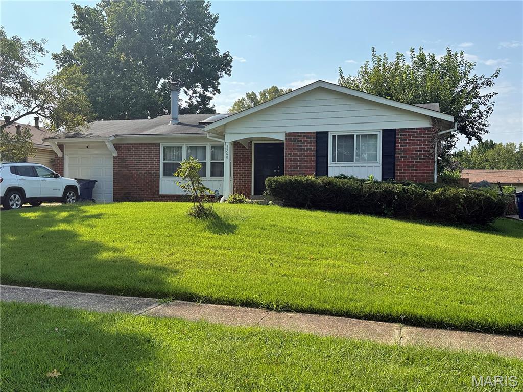 Photo of 2560 Cambridge Drive Florissant MO 63033