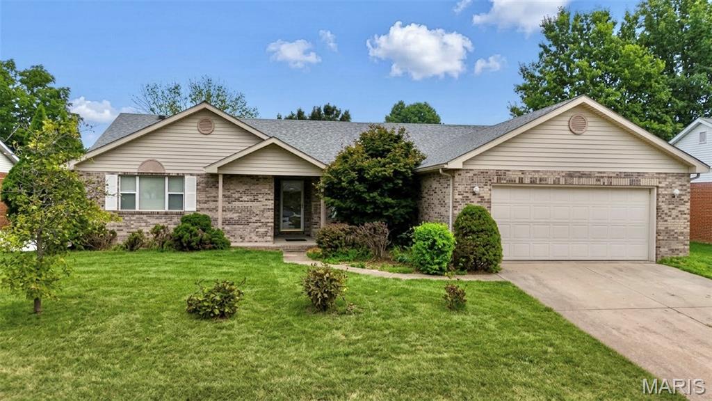 Photo of 208 Saint Sabre Drive Swansea IL 62226