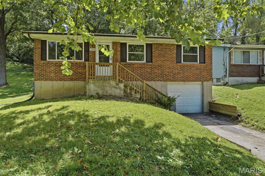 Photo of 7506 Blanding Ferguson MO 63135