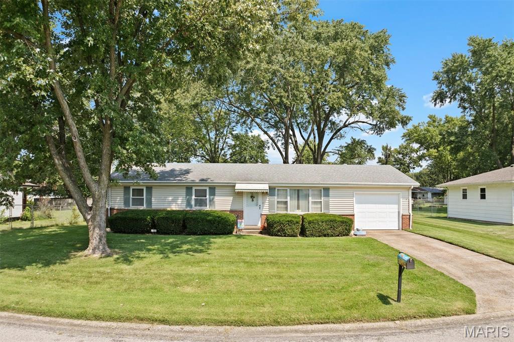 Photo of 105 Liberty Drive Belleville IL 62226