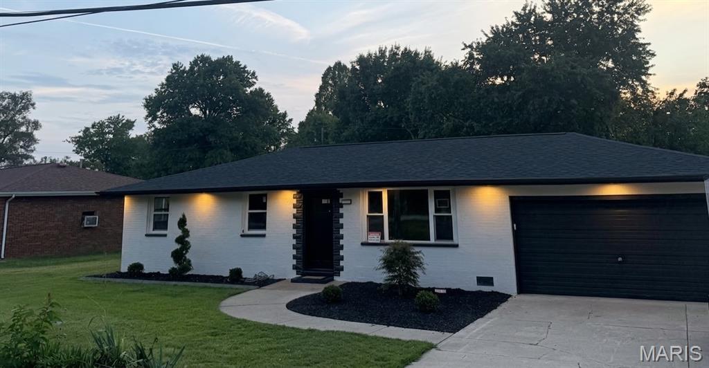 Photo of 1374 Saint Thomas Road Granite City IL 62040