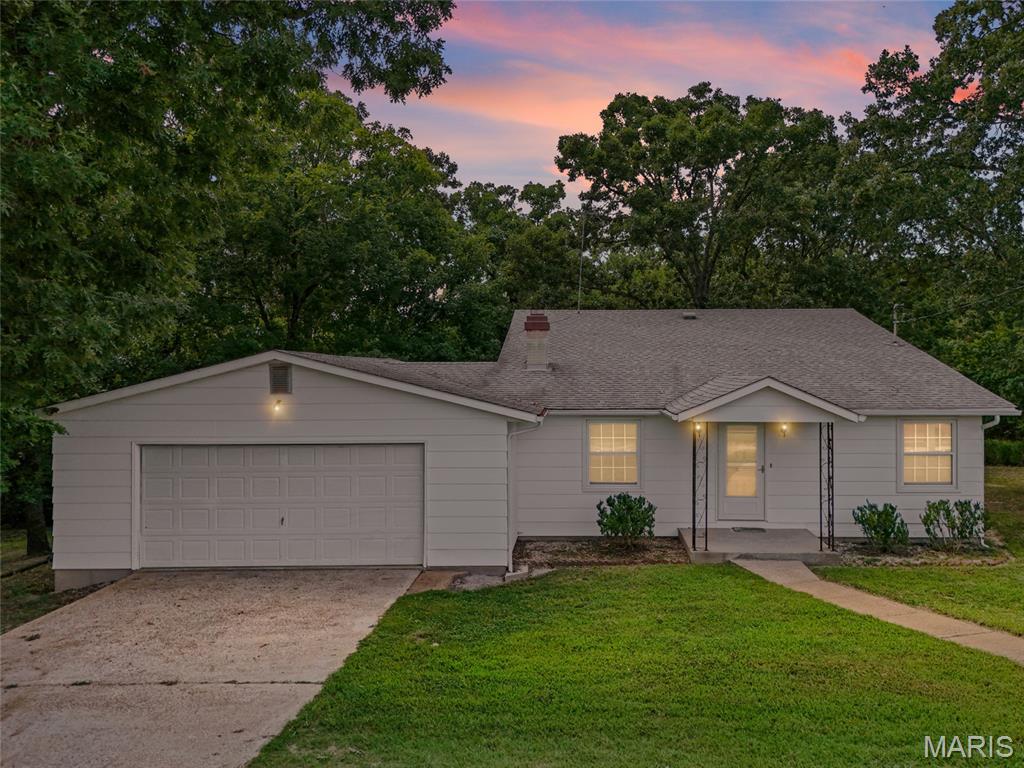 Photo of 5418 Paw Paw Lane De Soto MO 63020