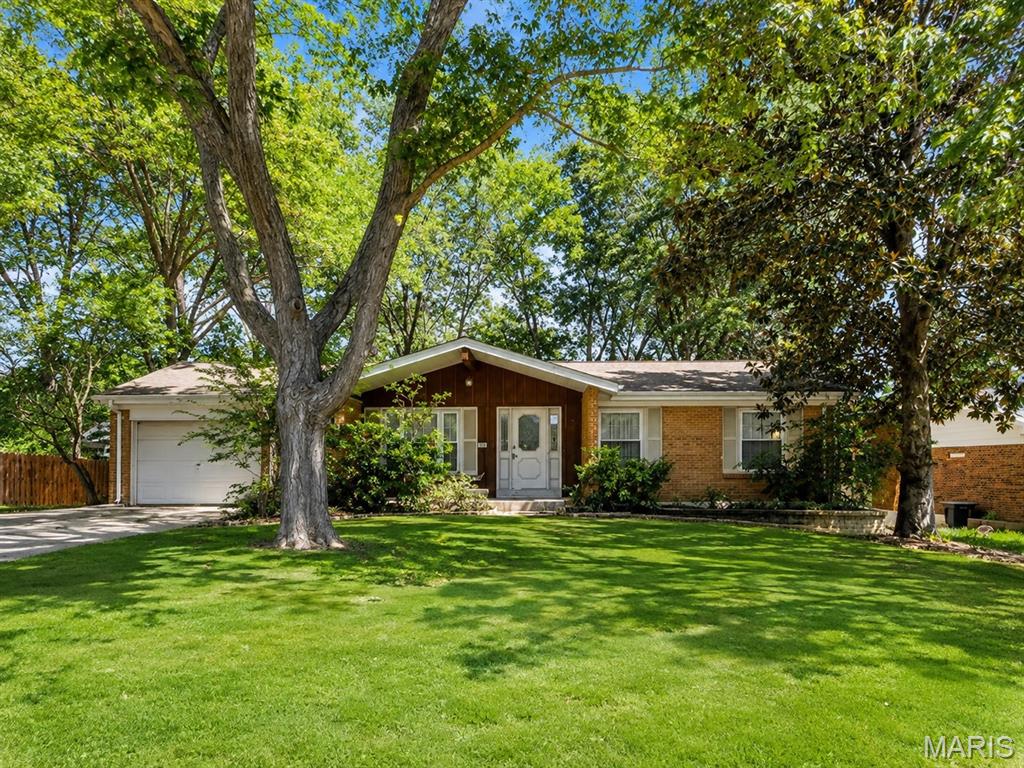 Photo of 319 Cherry Hill Drive Ellisville MO 63011