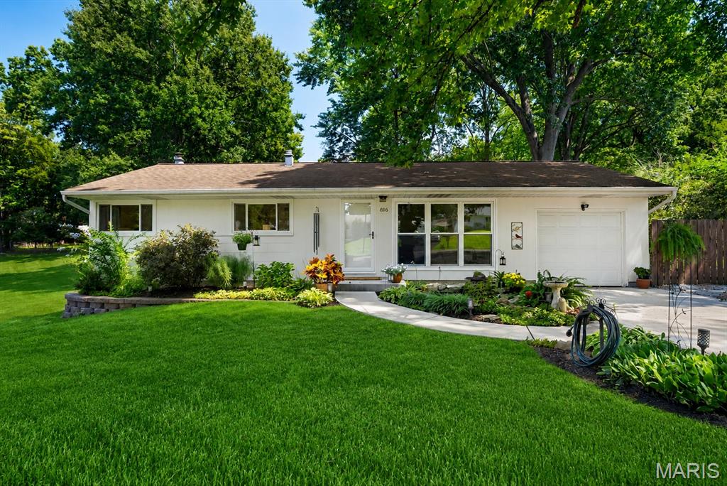 Photo of 816 Barby Lane St Louis MO 63122