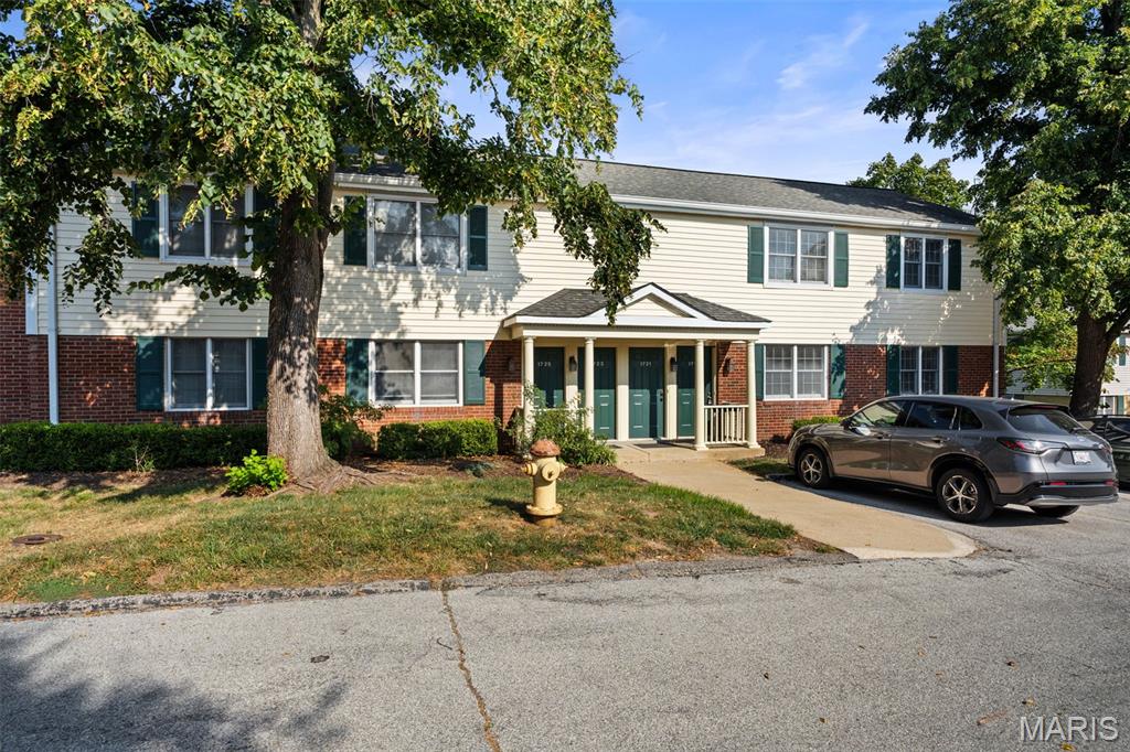 Photo of 1719 Canary Cove Brentwood MO 63144
