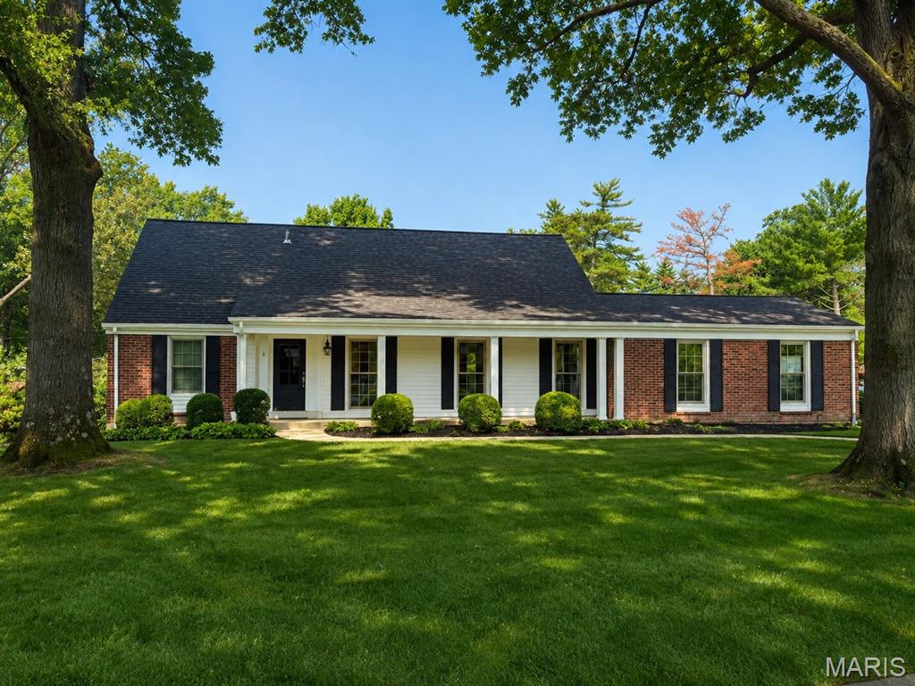 Photo of 2045 Firethorn Drive St Louis MO 63131
