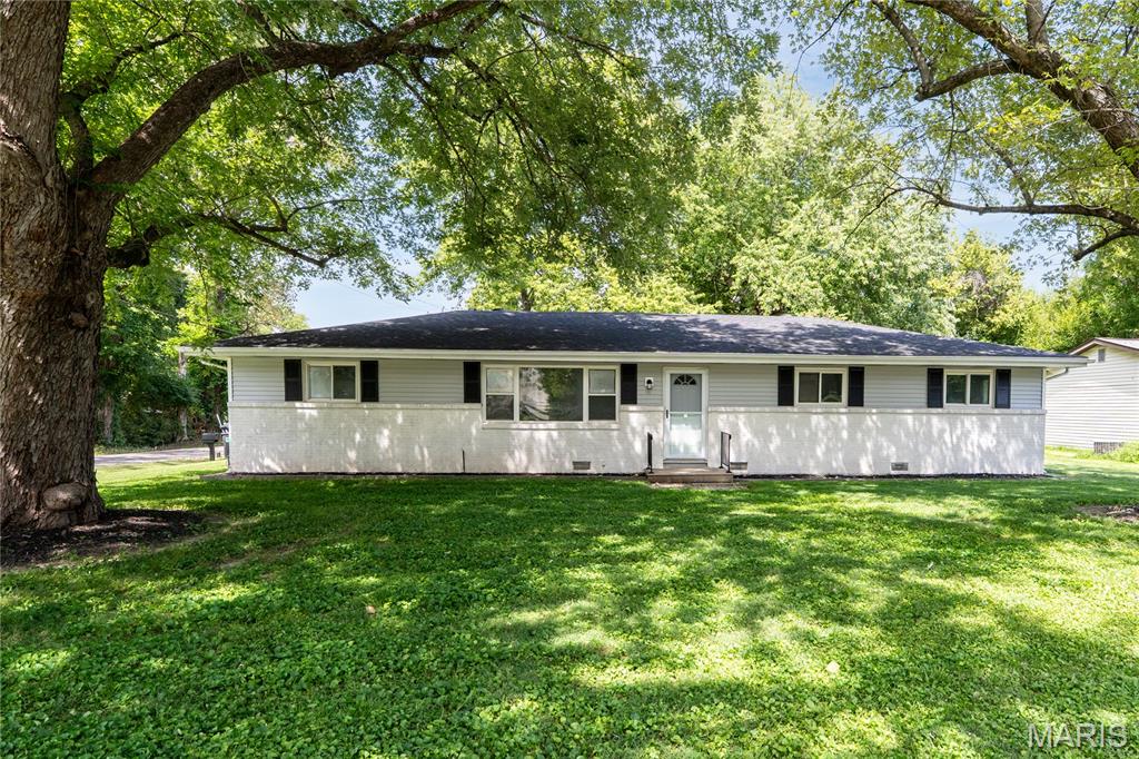 Photo of 1201 Hollywood Heights Road Caseyville IL 62232