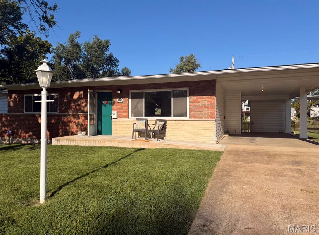 Photo of 908 Buckley Road Mehlville MO 63125